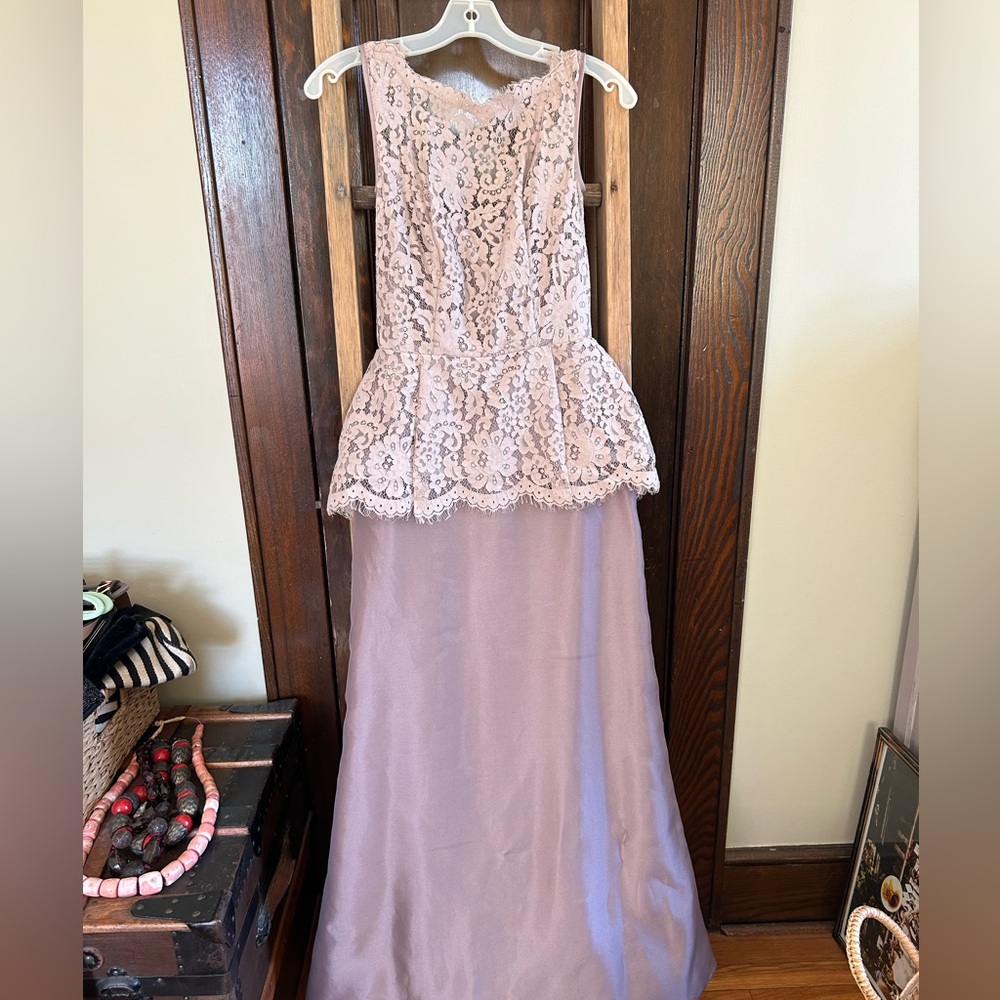 Noir by Lazaro gorgeous Lace-Trim peplum gown, worn once, like new, Sz 4